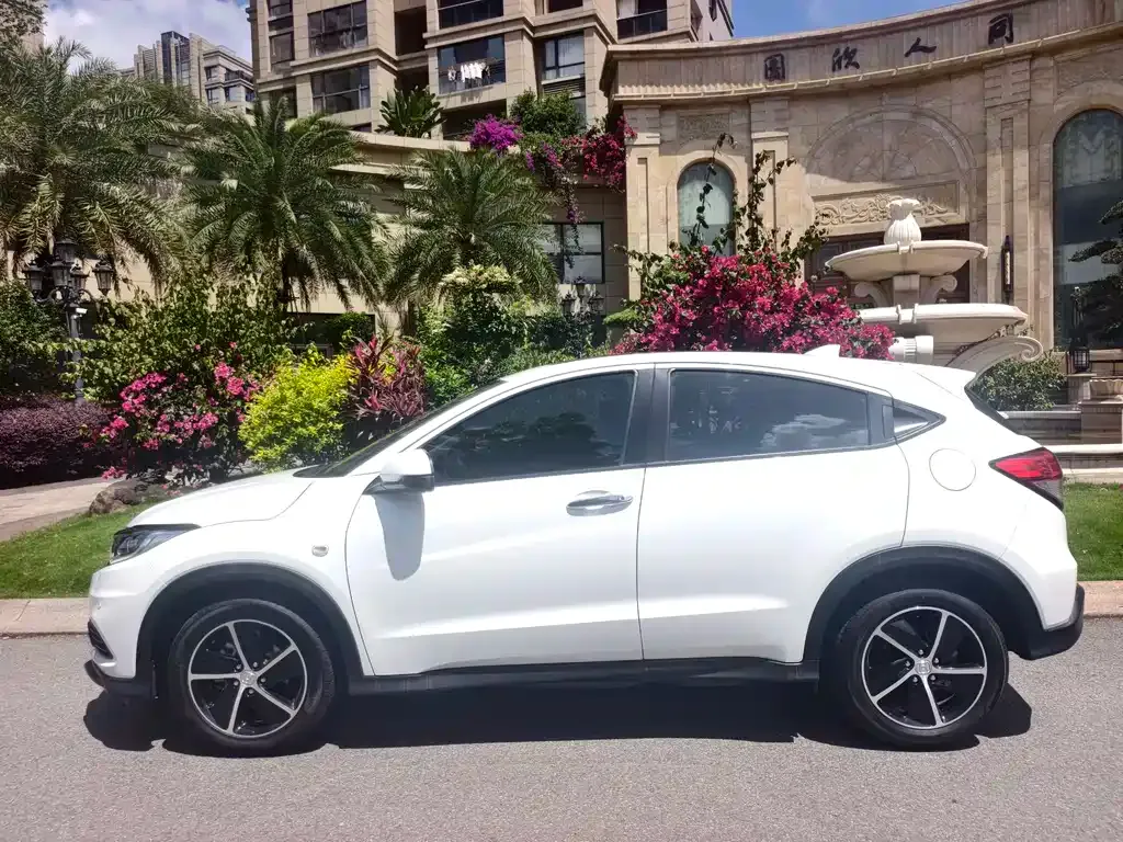 Honda Vezel 2023 из CN, фото 9