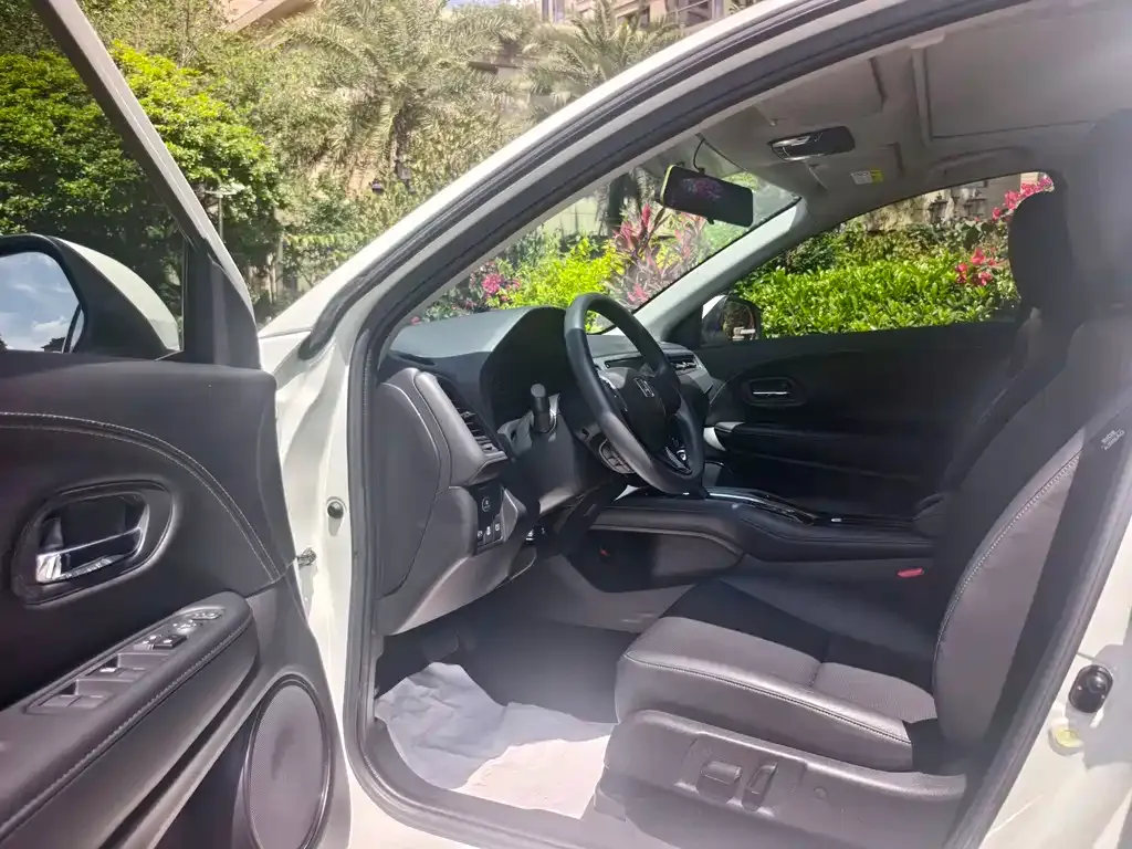 Honda Vezel 2023 из CN, фото 8