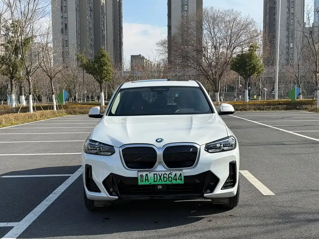 BMW iX3 2025 из CN, фото 7