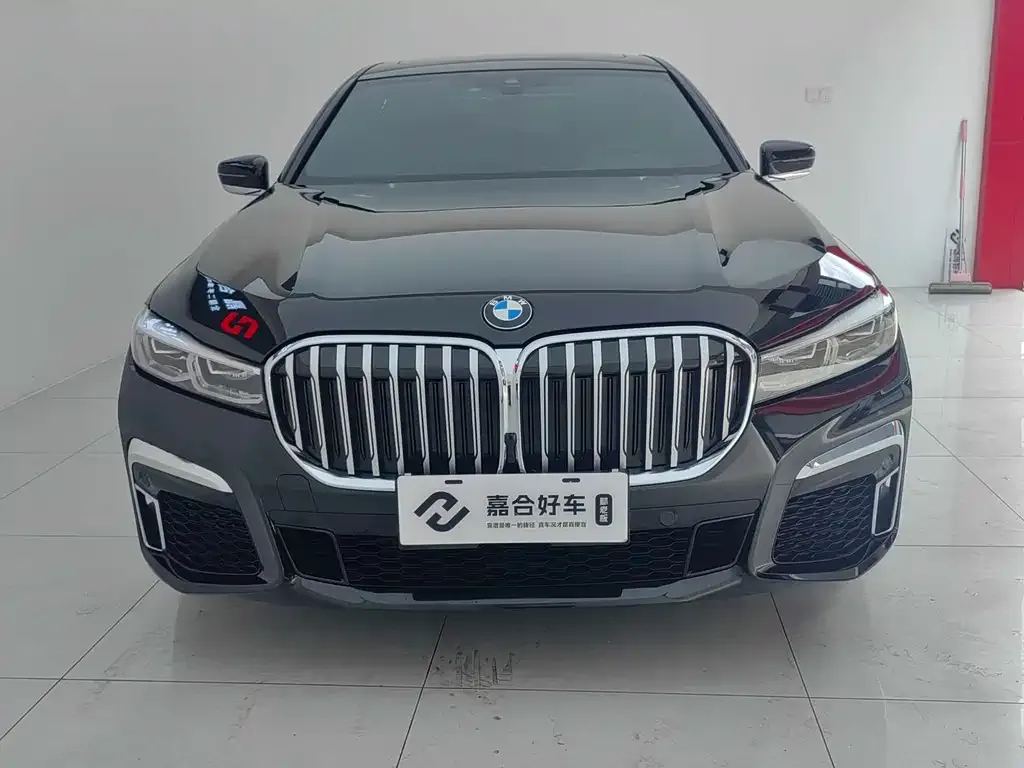 BMW 7 Series — фото 10