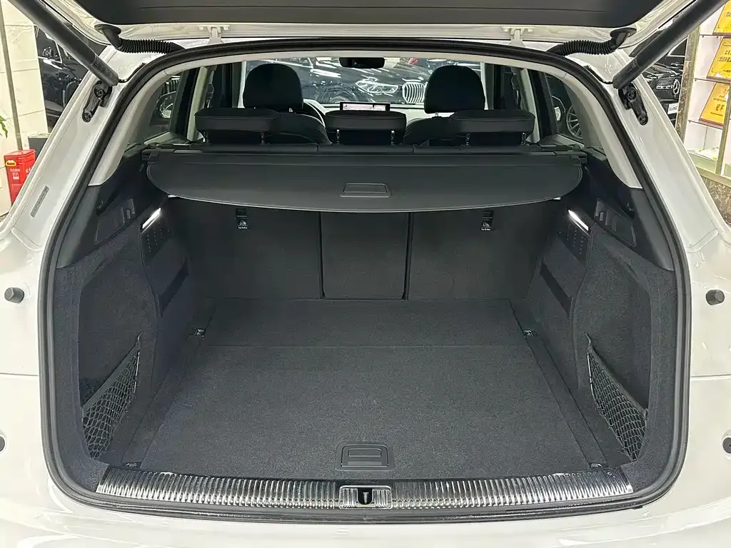 Audi Q5L — фото 7