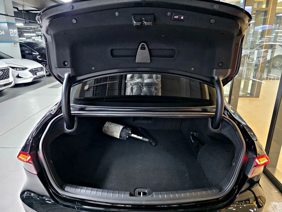 Hyundai Grandeur 2023 из KR, фото 6