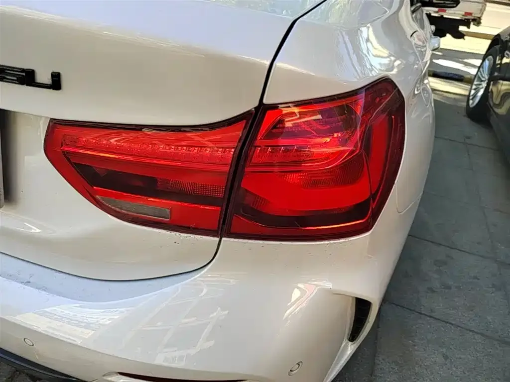 BMW 1 Series 2023 из CN, фото 8