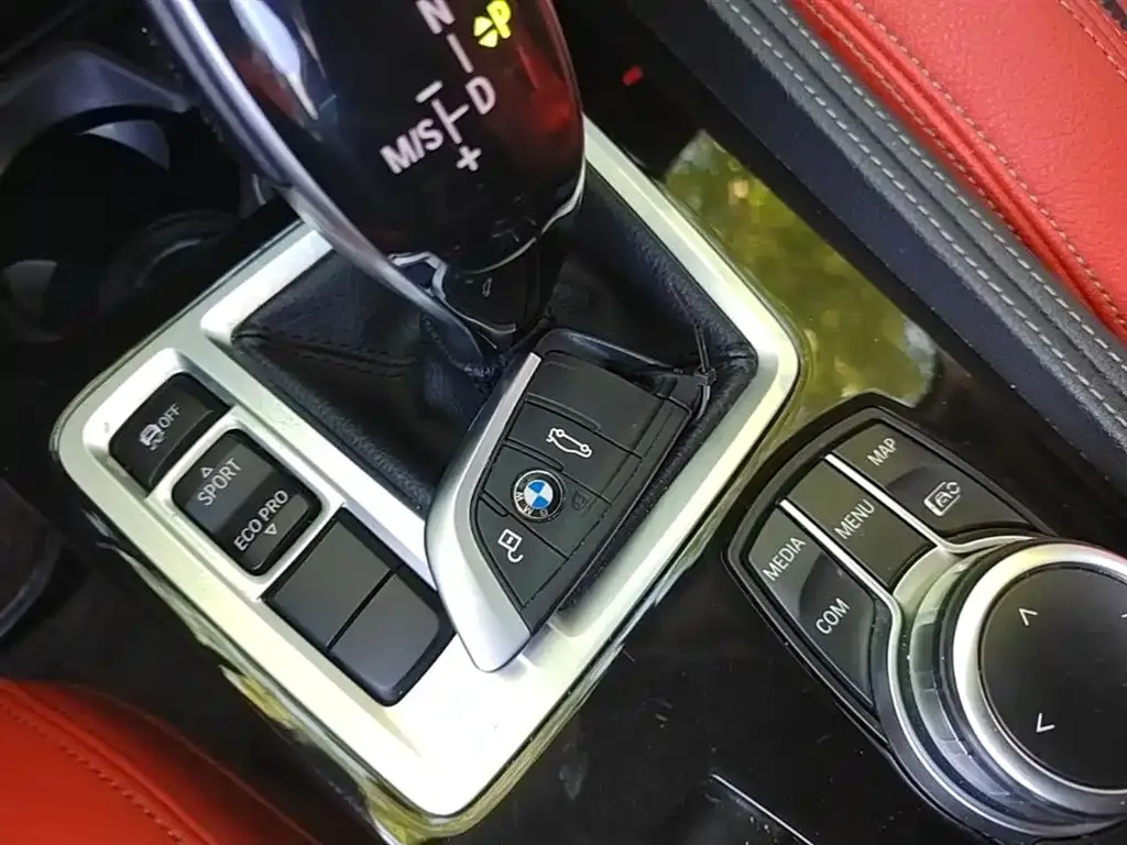 BMW 1 Series 2023 из CN, фото 9