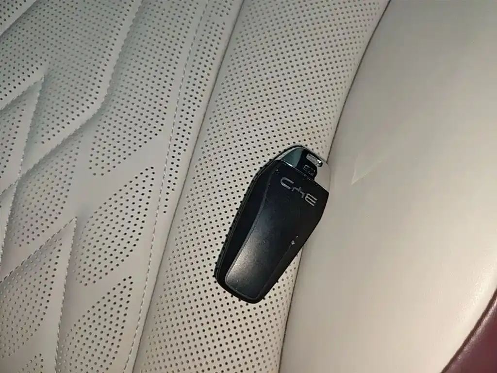 BYD Seal — фото 8