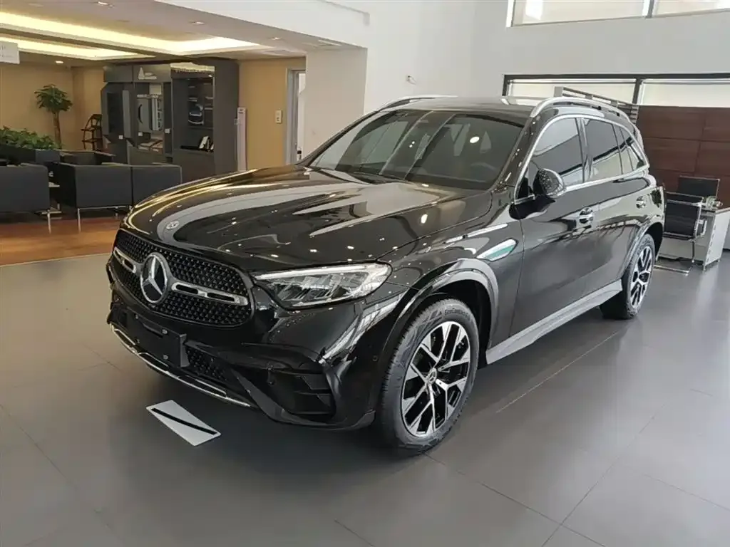 Mercedes-Benz GLC — фото 1