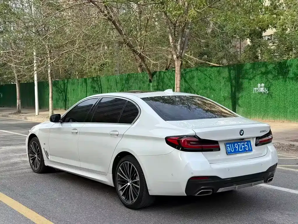 BMW 5 Series — фото 6
