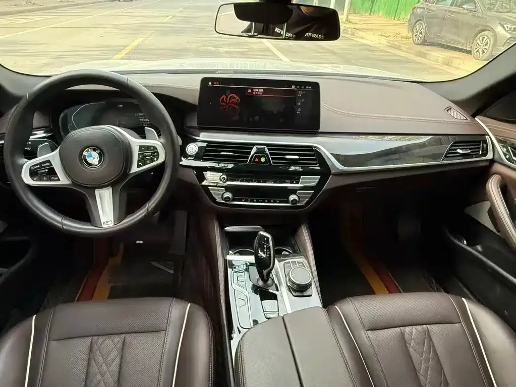 BMW 5 Series — фото 2