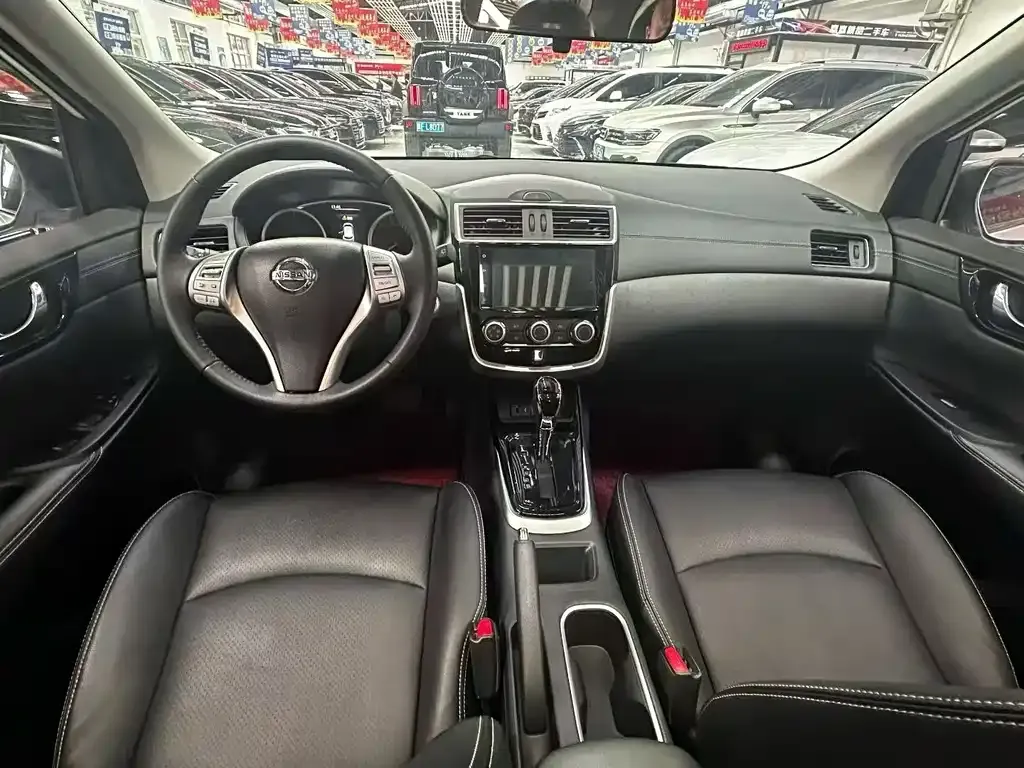 Nissan Tiida 2024 из CN, фото 7