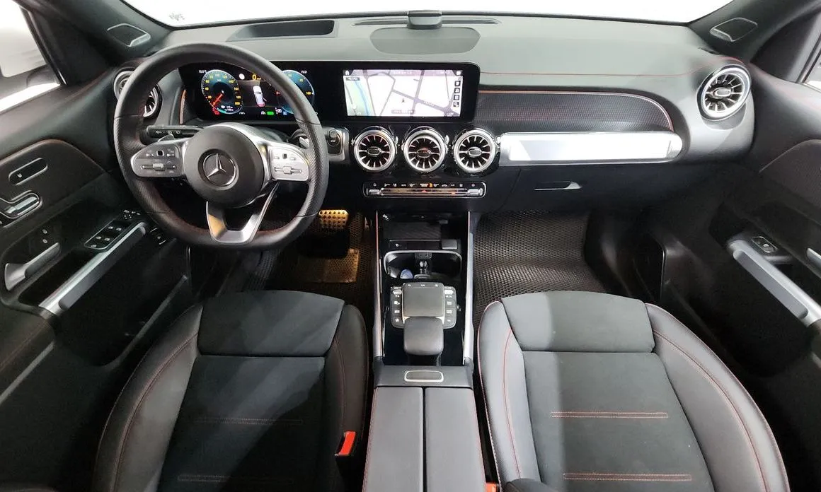 Mercedes-Benz EQB — фото 10