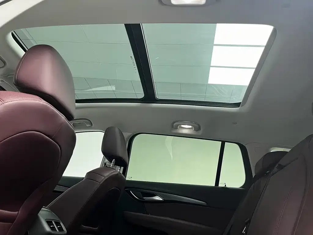Buick Envision Plus — фото 2