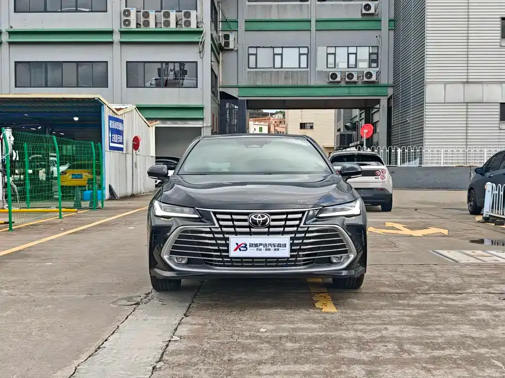 Toyota Avalon — фото 10