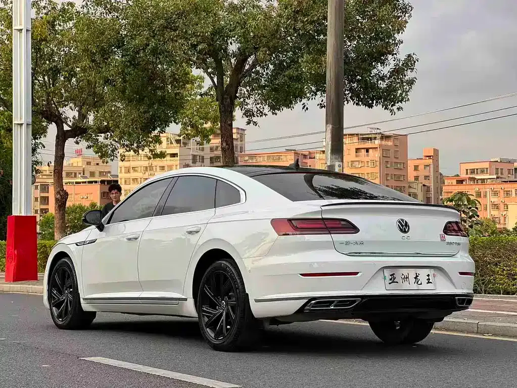 Volkswagen CC — фото 9