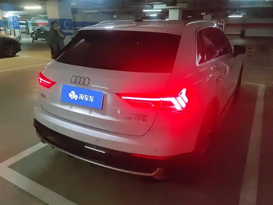Audi Q3 — фото 5
