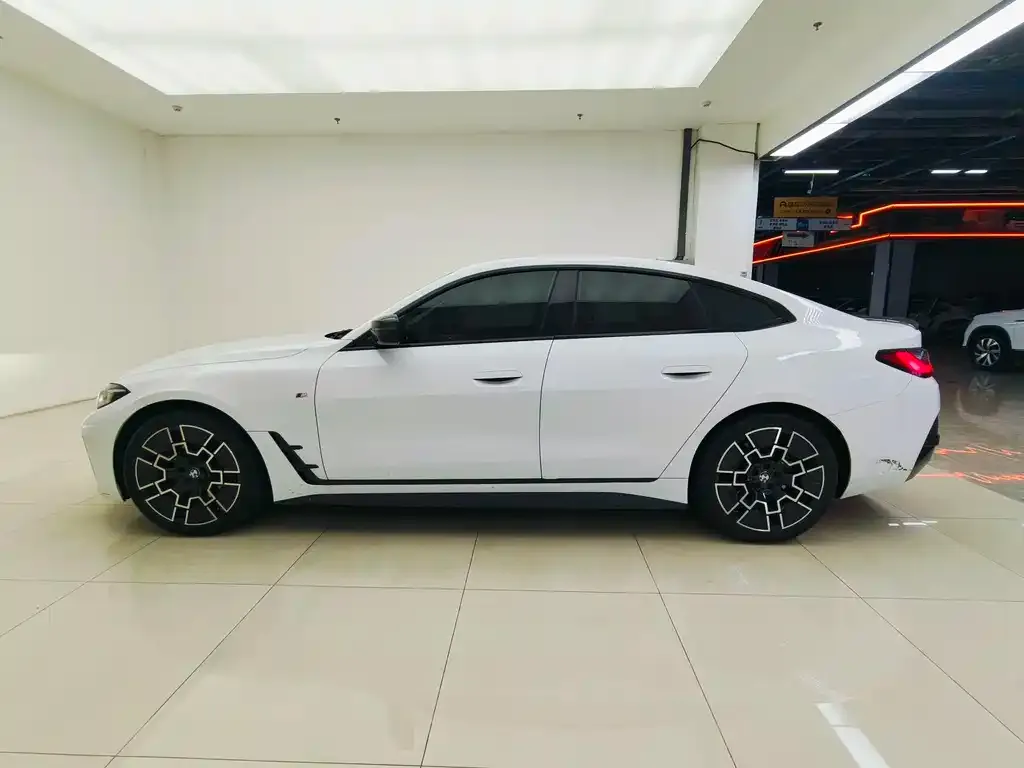 BMW 4 Series 2025 из CN, фото 4