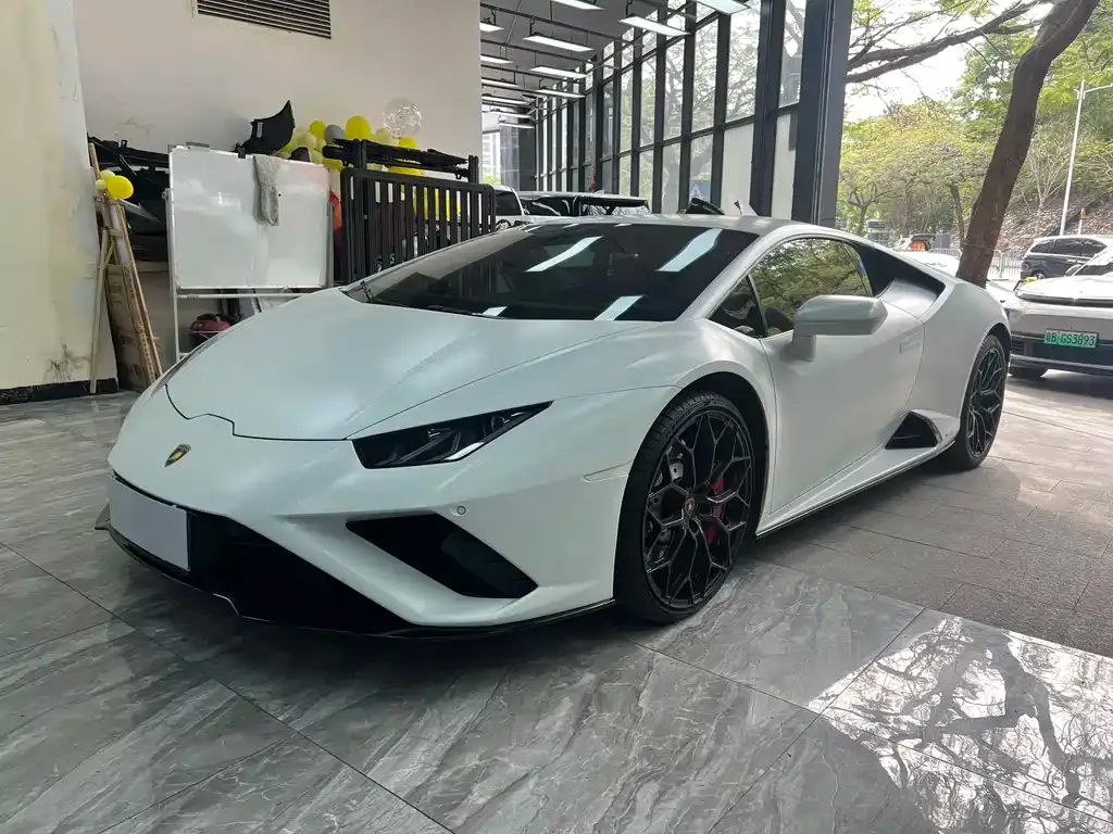 Lamborghini Huracan — фото 1