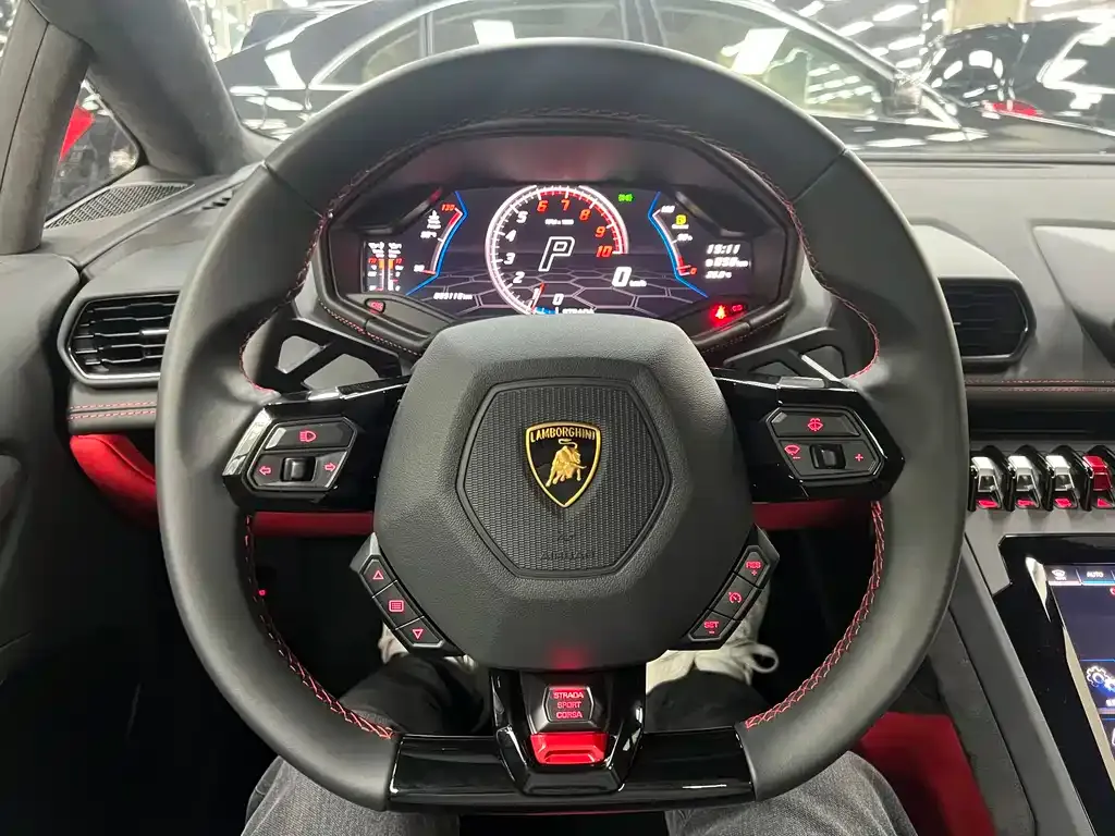 Lamborghini Huracan — фото 10