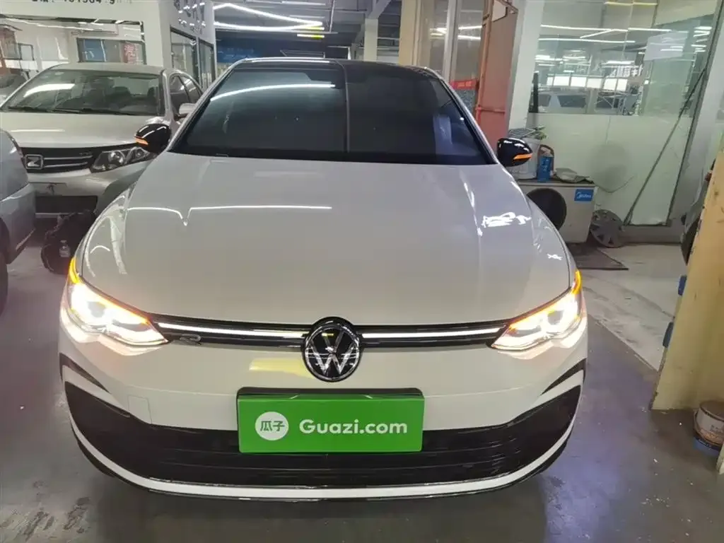 Volkswagen Golf 2024 из CN, фото 9