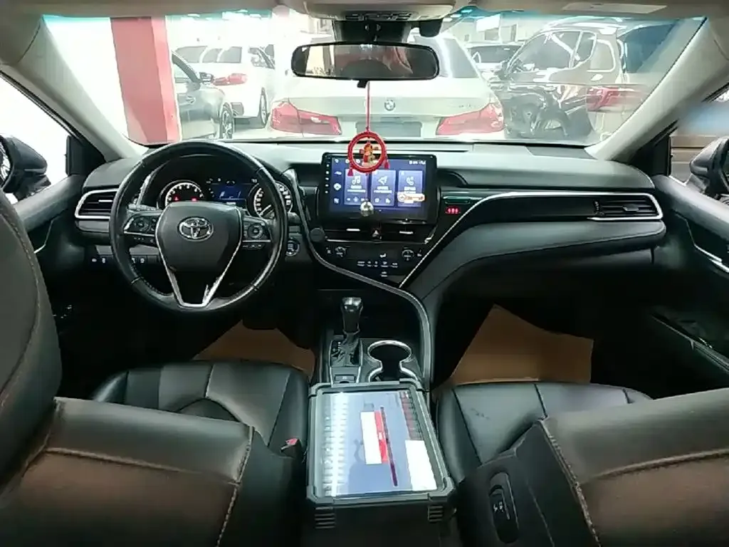 Toyota Camry 2023 из CN, фото 10