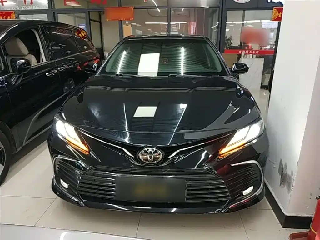 Toyota Camry 2023 из CN, фото 7