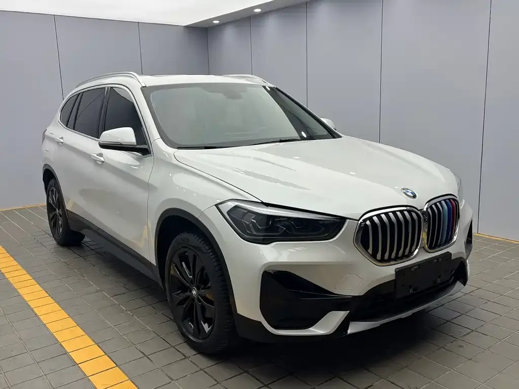 BMW X1 — фото 5