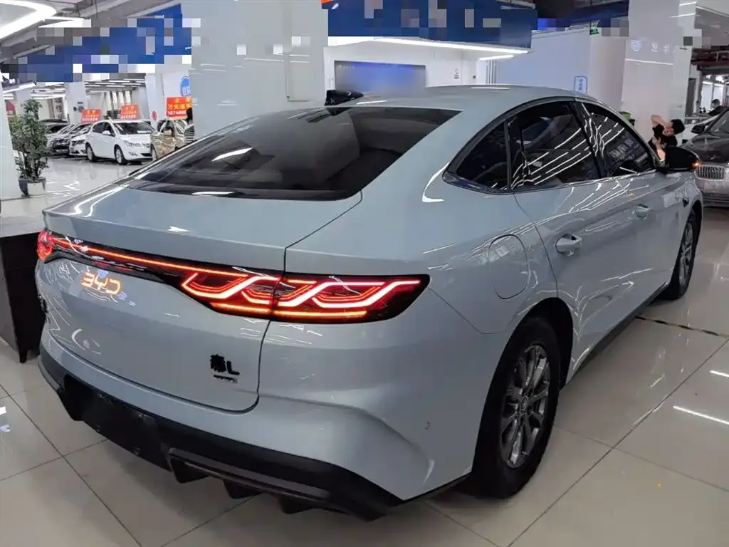 BYD Qin L — фото 8