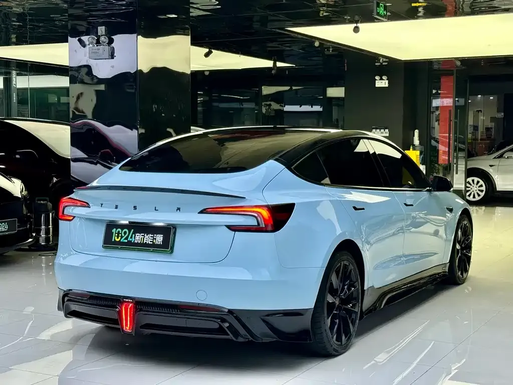 Tesla Model 3 2024 из CN, фото 4