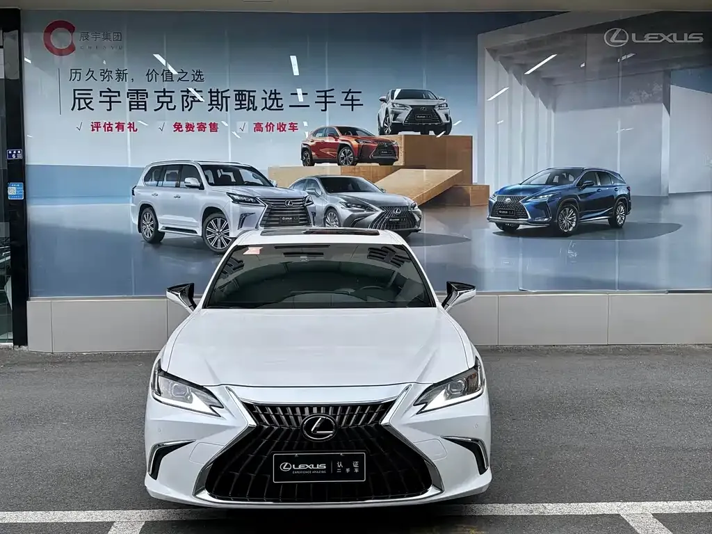 Lexus ES — фото 10