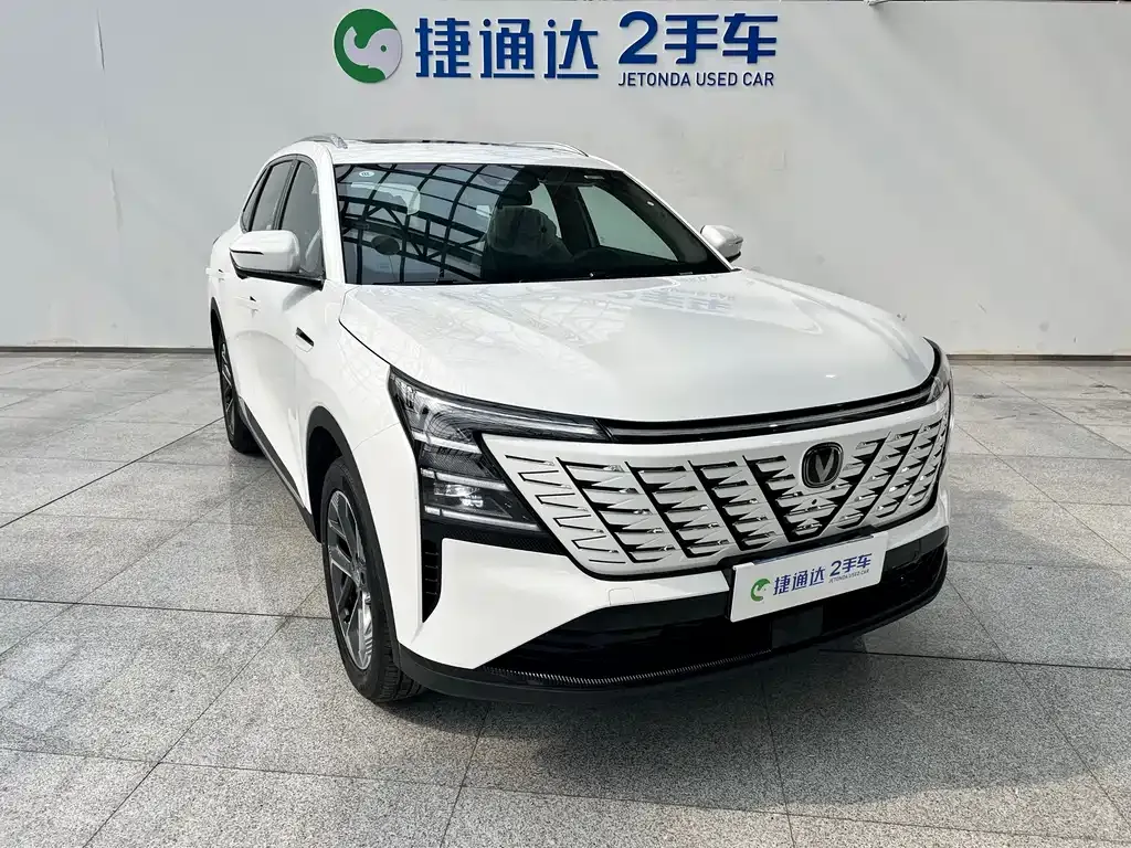 Changan CS75PLUS — фото 3