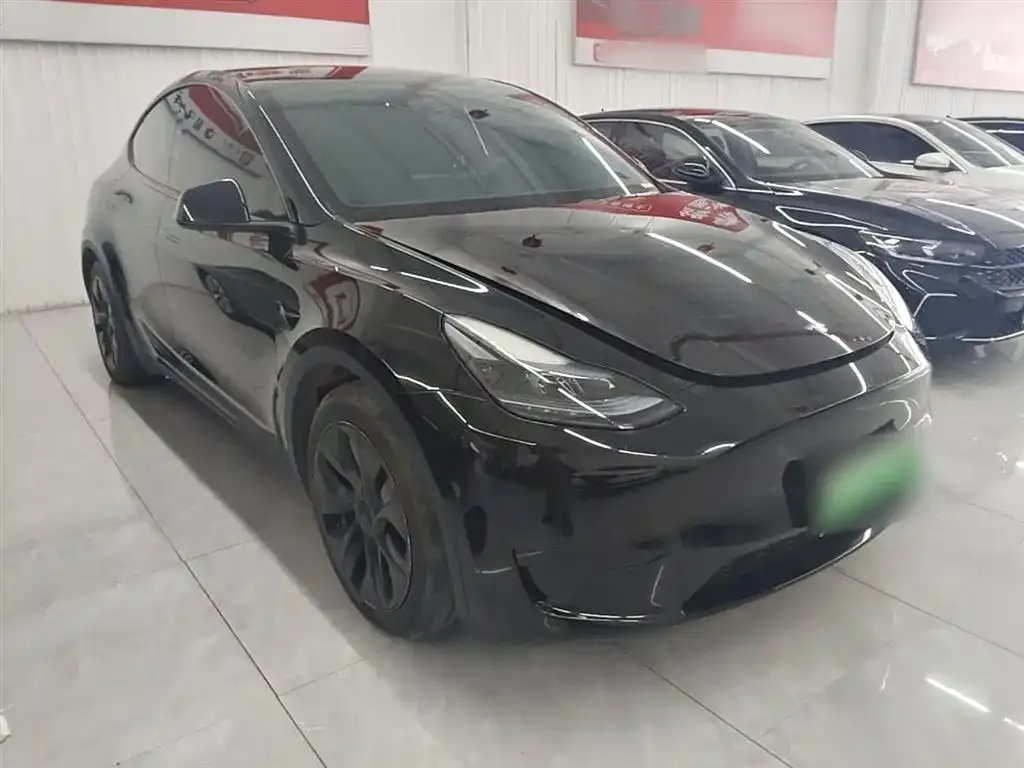 Tesla Model Y — фото 4