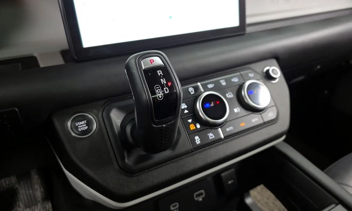 Land Rover Defender 2022 из KR, фото 4