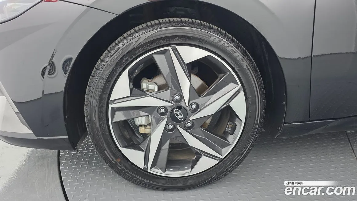Hyundai AVANTE — фото 8