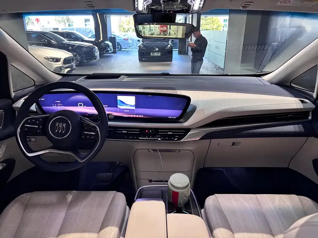 Buick Century 2023 из CN, фото 9