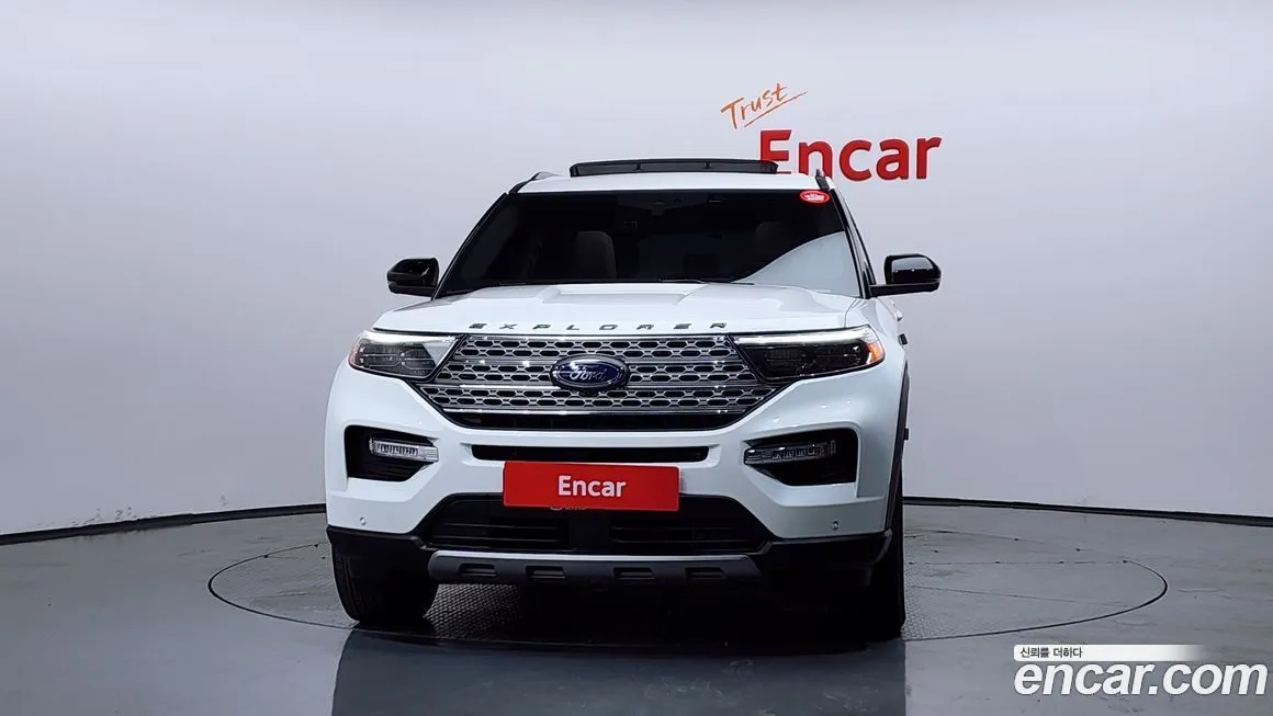 Ford Explorer — фото 10