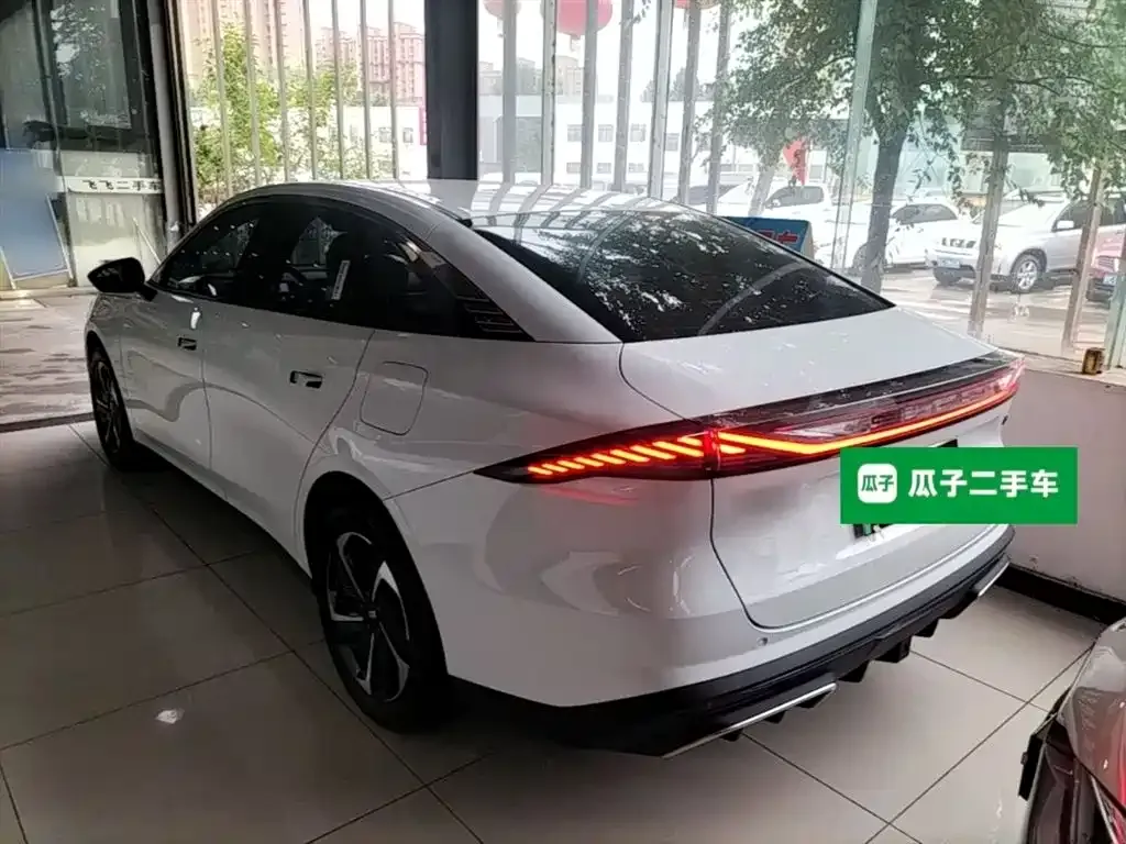 Geely Galaxy L6 — фото 10