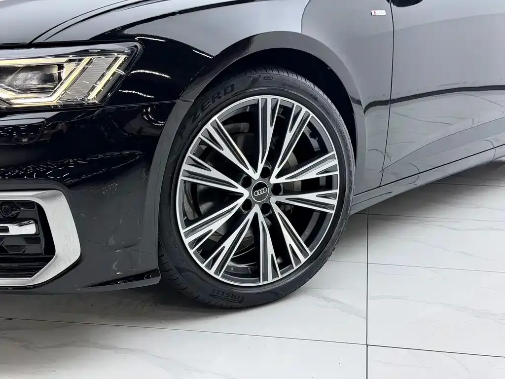 Audi A6L 2024 из CN, фото 10