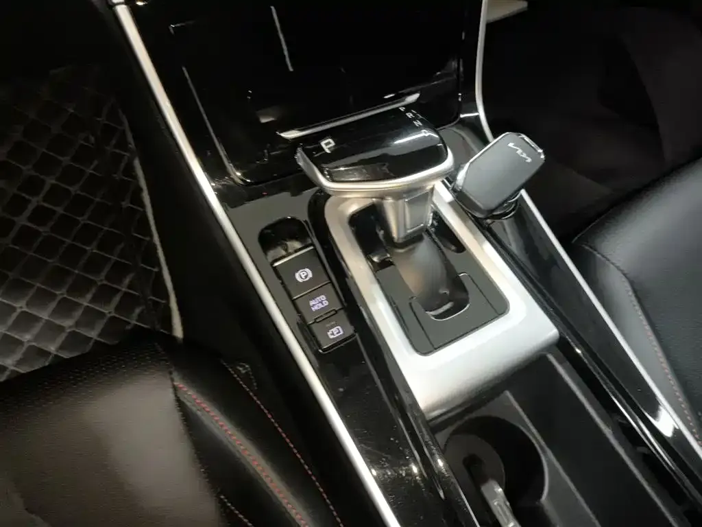 Kia KX3 2021 из CN, фото 2