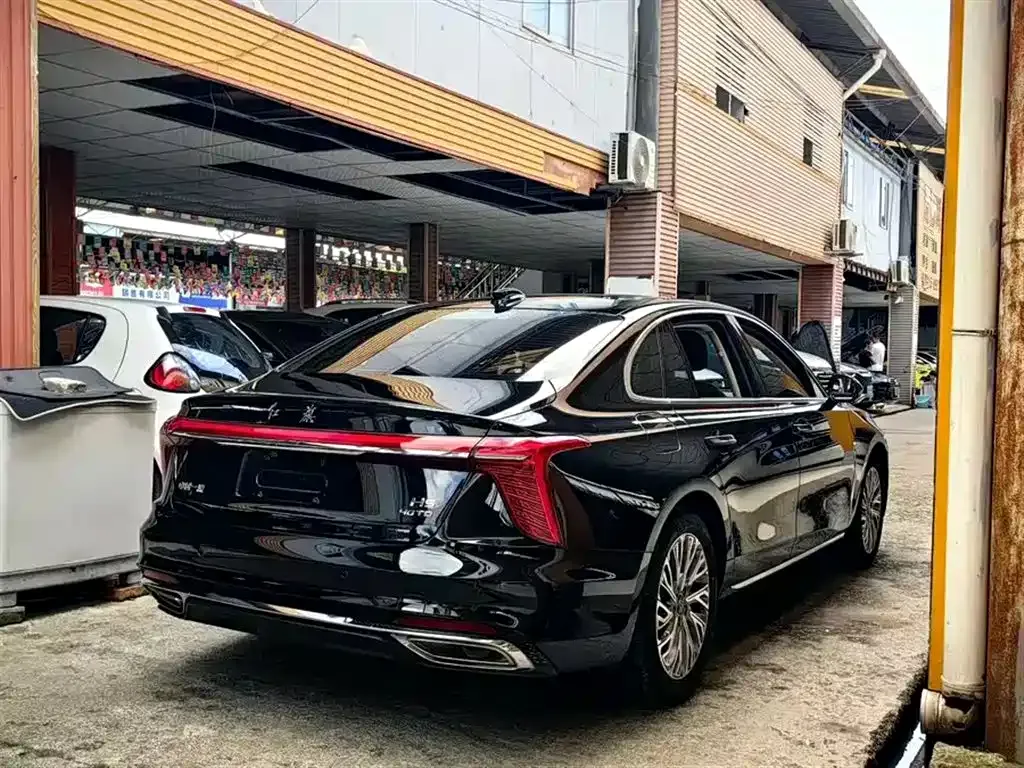 Hongqi H5 — фото 7