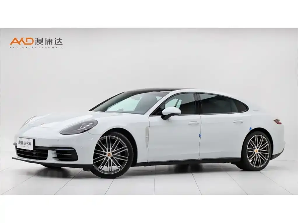 Porsche Panamera — фото 1