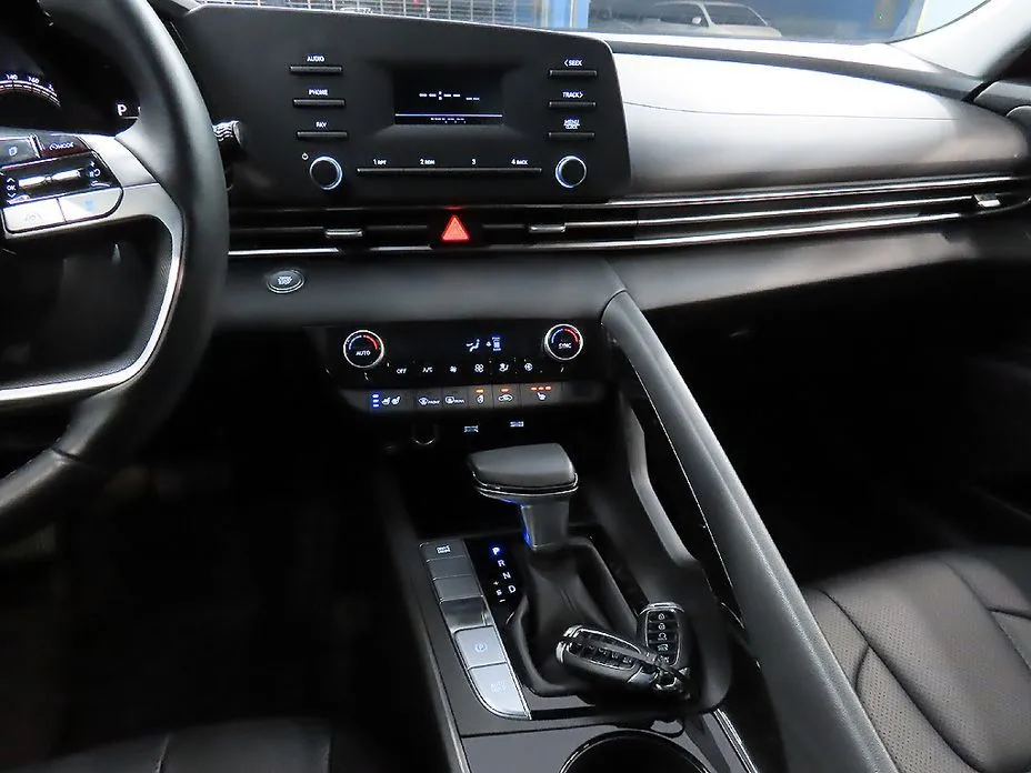 Hyundai AVANTE 2021 из KR, фото 9