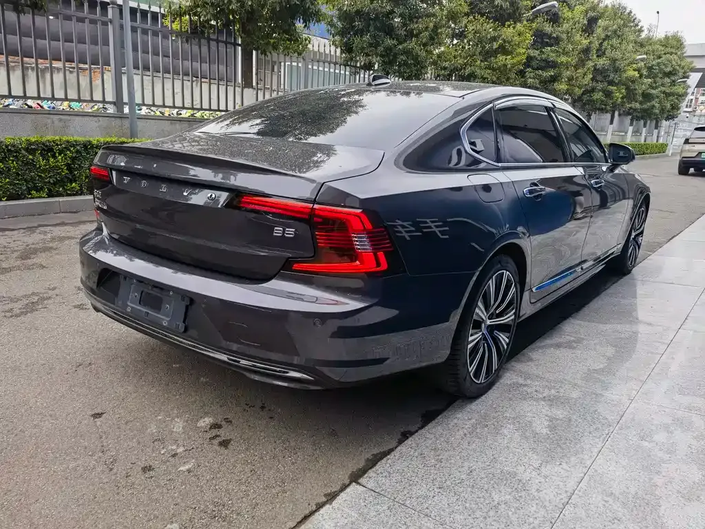 Volvo S90 — фото 10