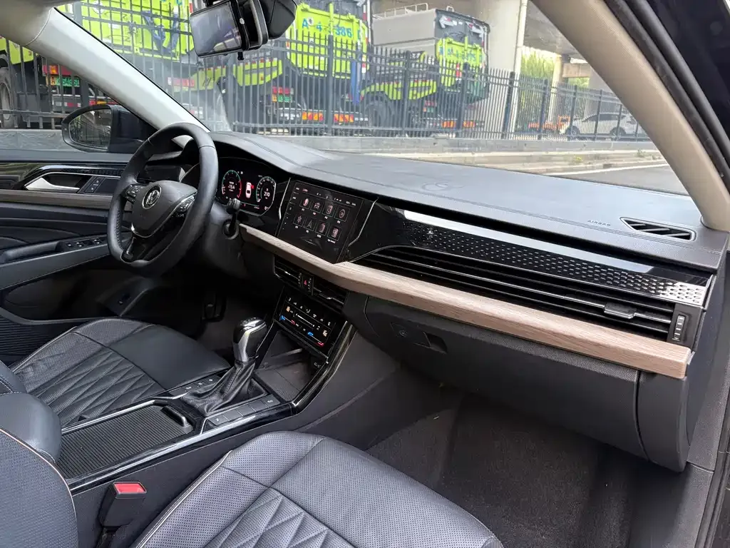 Volkswagen Passat — фото 9