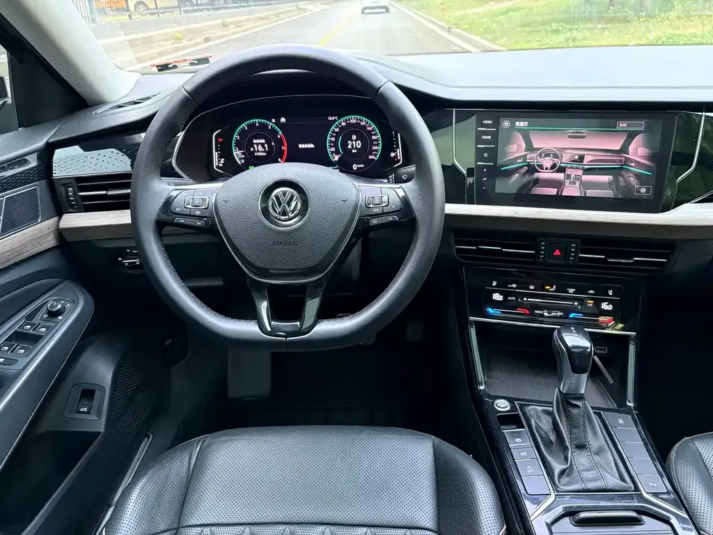 Volkswagen Passat — фото 2