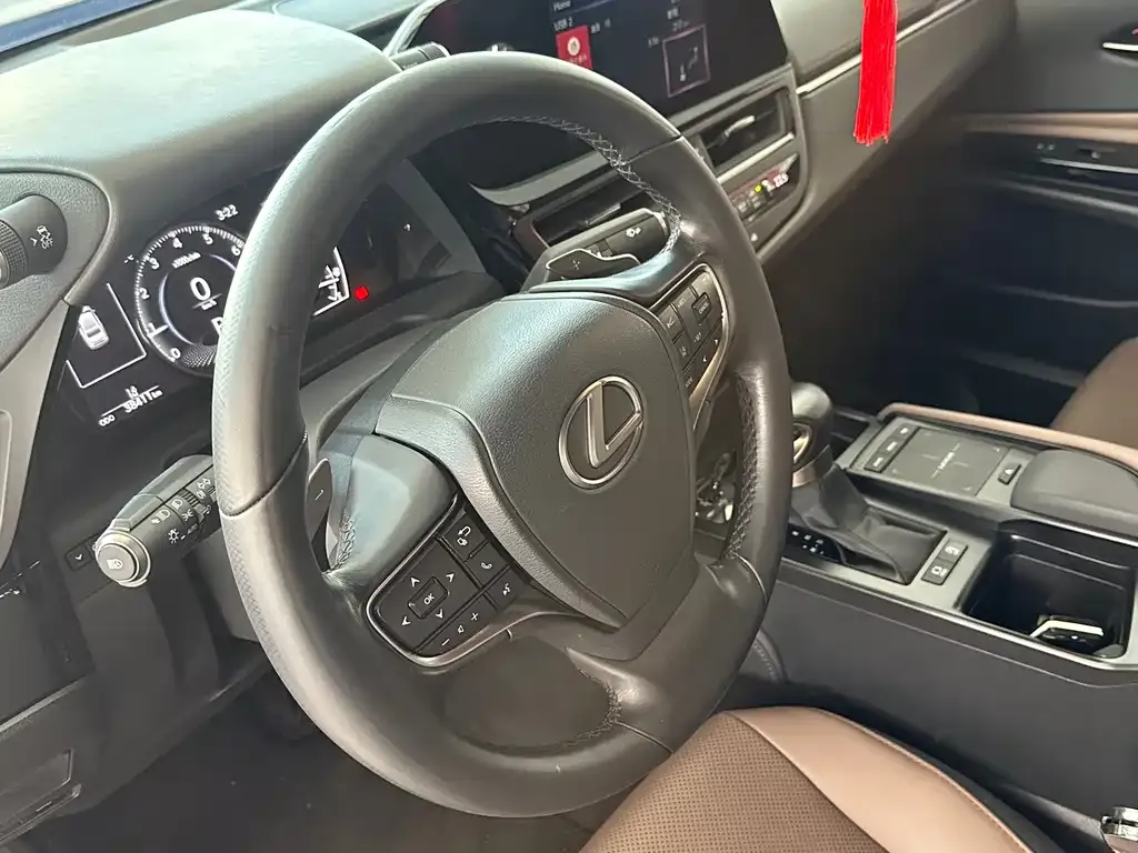 Lexus ES — фото 4