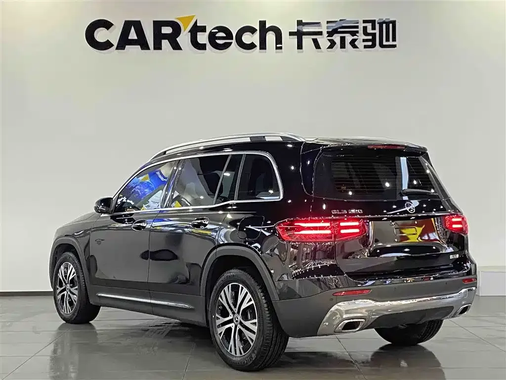 Mercedes-Benz GLB — фото 2