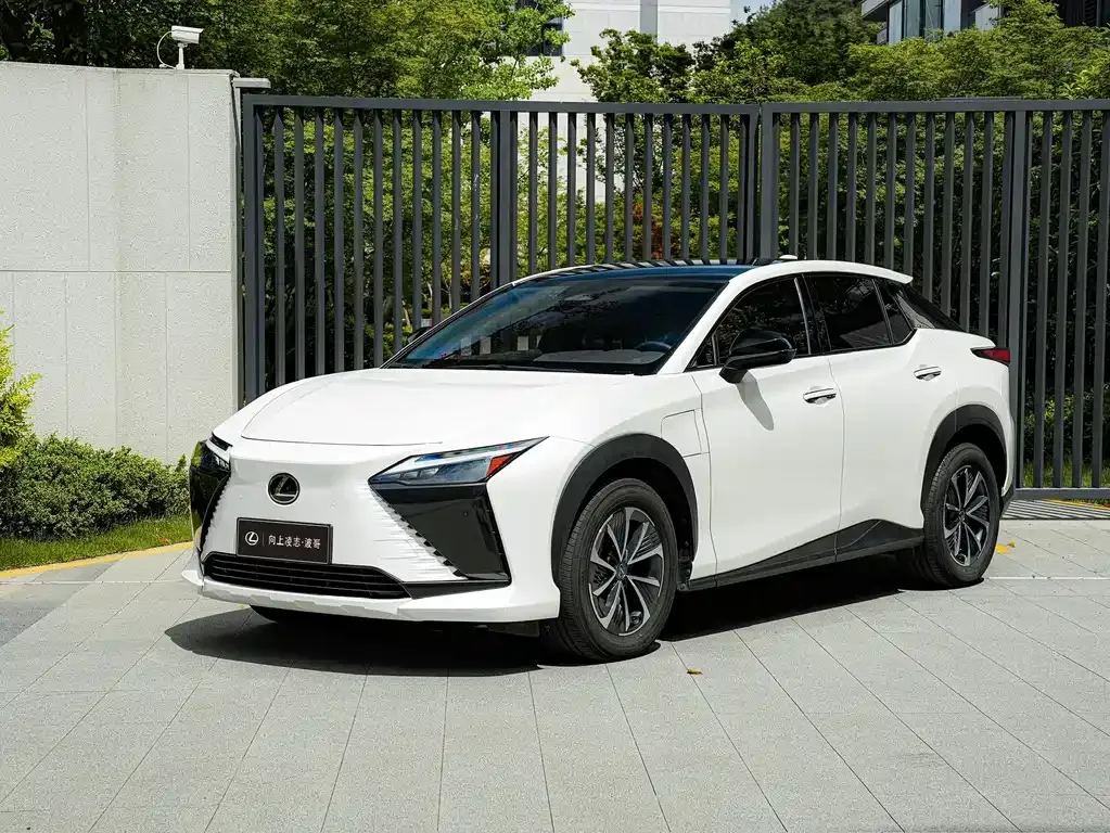 Lexus RZ — фото 1