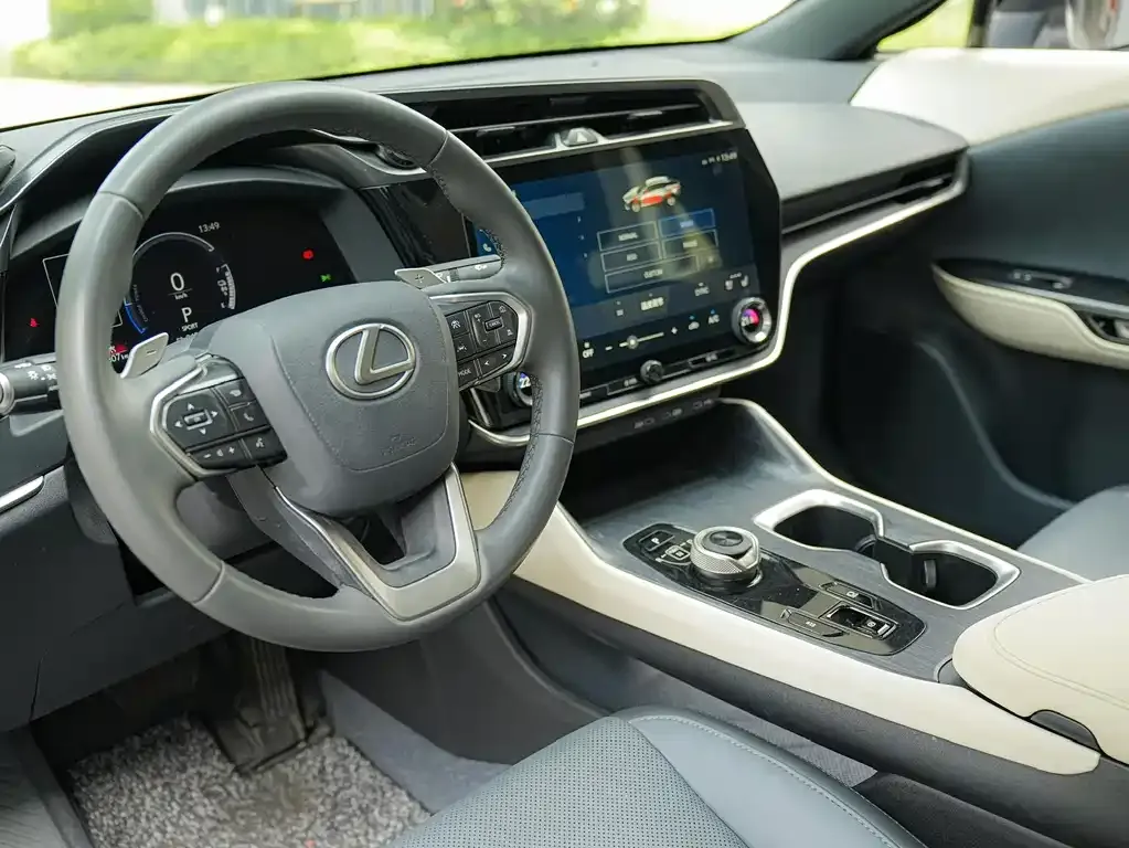 Lexus RZ — фото 5