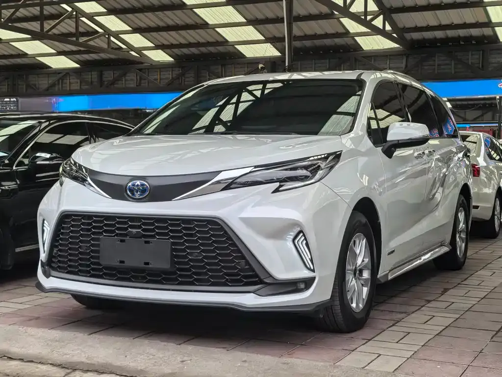 Toyota Granvia 2024 из CN, фото 4