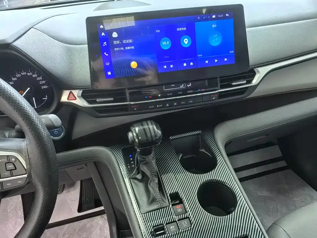 Toyota Granvia 2024 из CN, фото 8