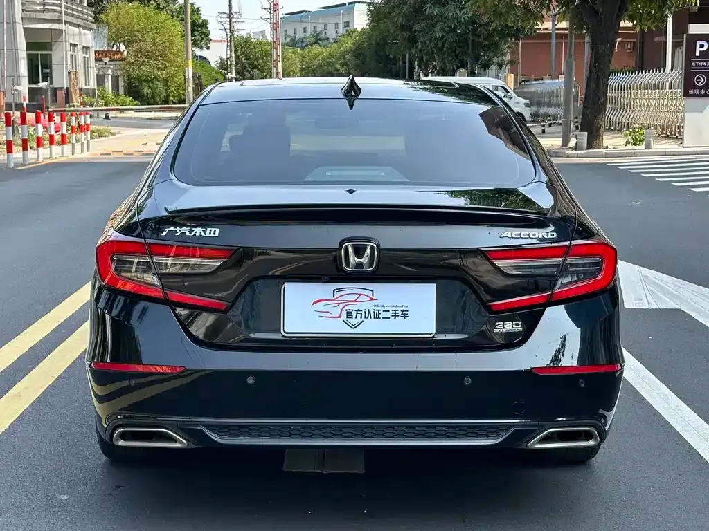 Honda Accord — фото 3